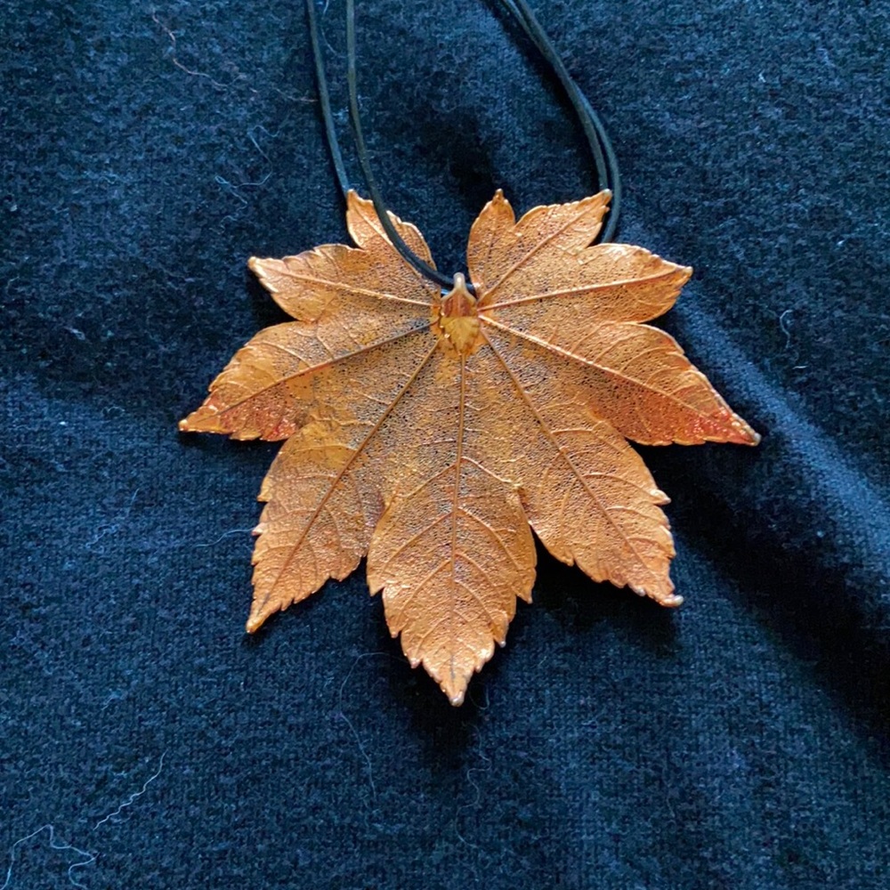 Copper-plated Maple leaf Necklace